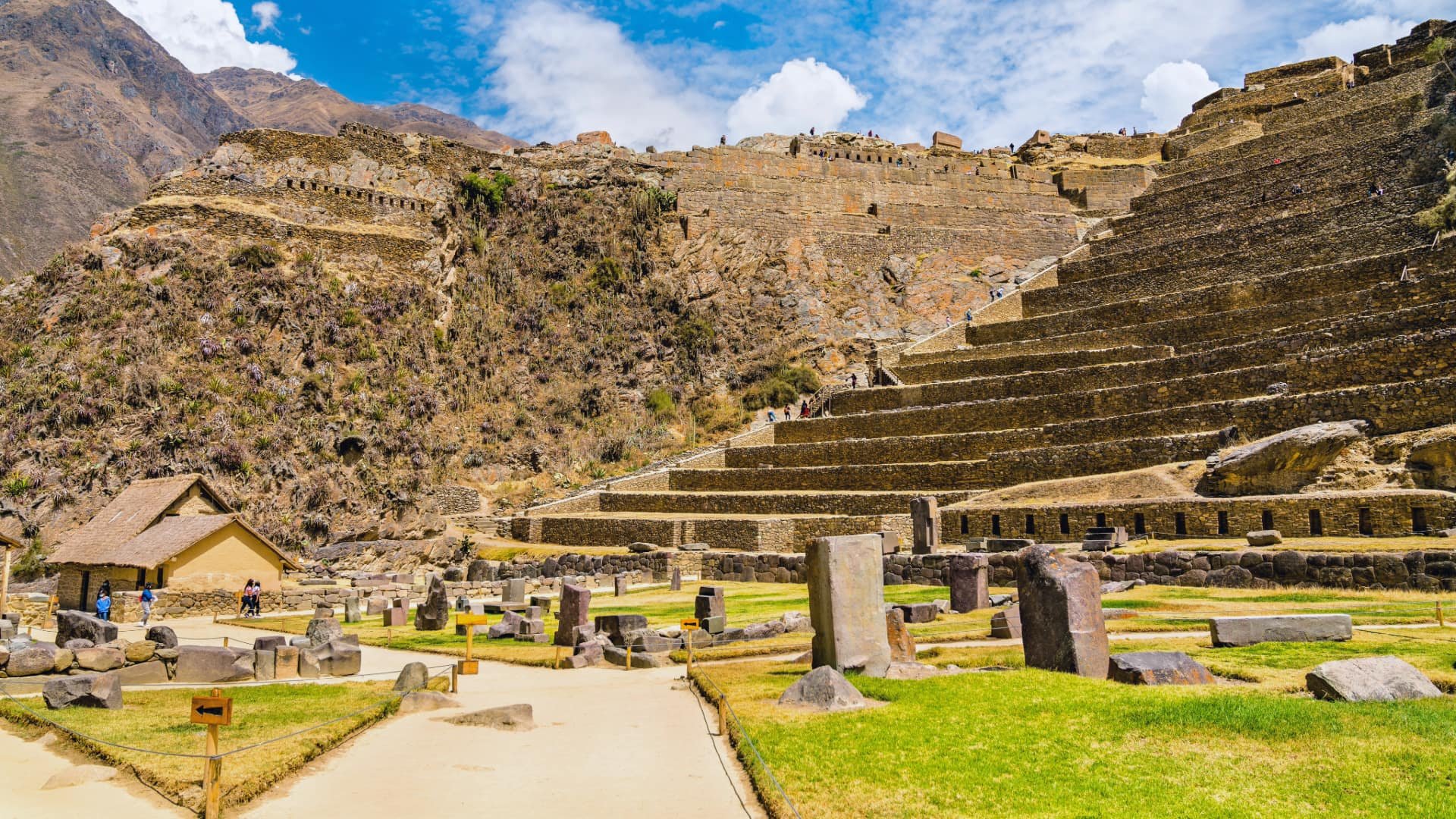 Machu Picchu Sacred Valley tour landscape